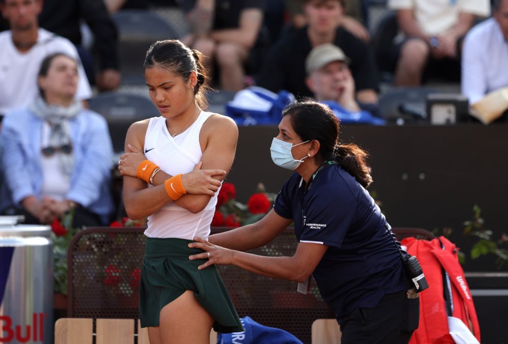 Emma Răducanu, out de la Roma! A abandonat în setul secund al meciului cu Bianca Andreescu_7