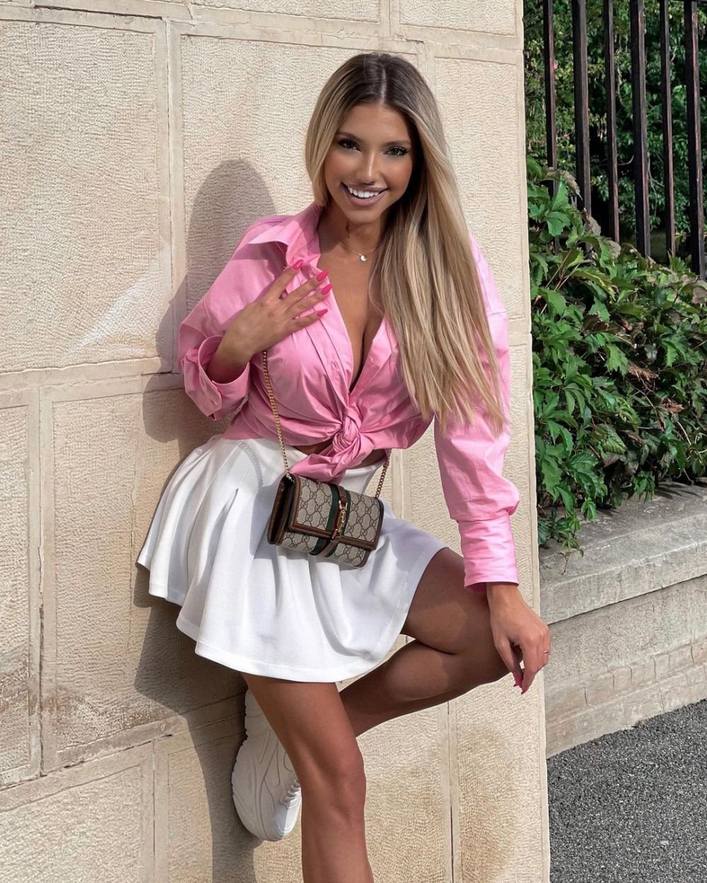 Aza Gabriela și Dragoș Nedelcu s-au despărțit! Cântăreața a vorbit despre ruptura de jucătorul FCSB-ului: „Se umple paharul!” _31