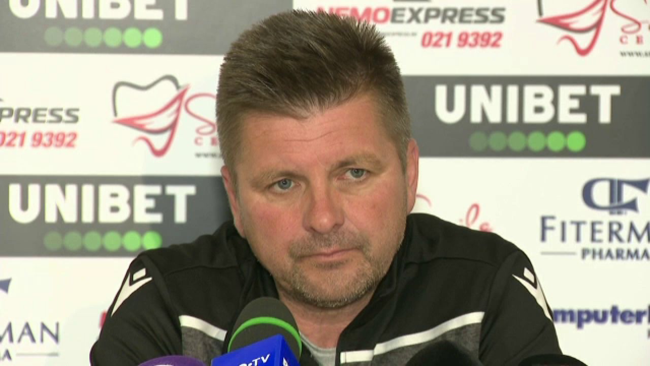 Dusan Uhrin refuză toate siglele propuse de fani: