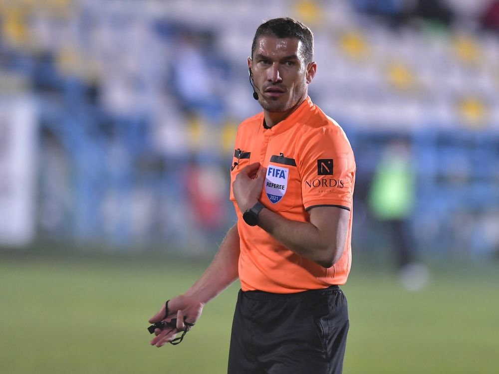 Istvan Kovacs a fost delegat de UEFA să arbitreze o finală europeană!_5