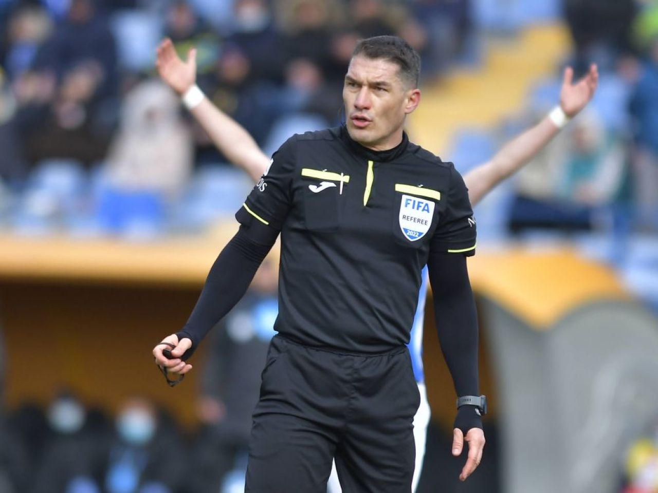 Istvan Kovacs a fost delegat de UEFA să arbitreze o finală europeană!_10