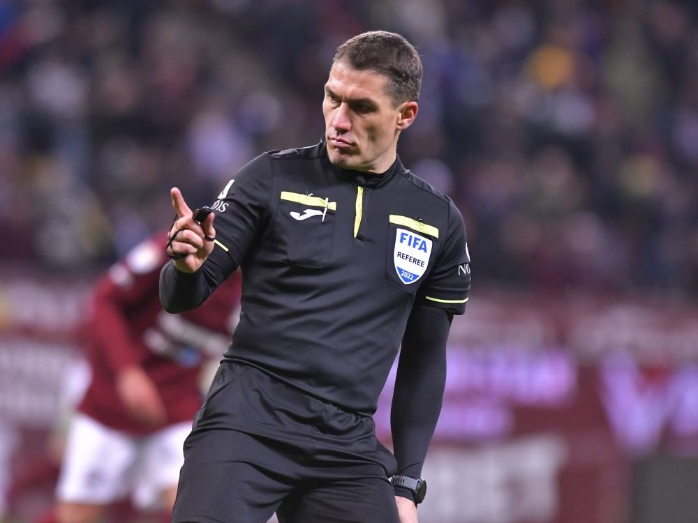 Istvan Kovacs a fost delegat de UEFA să arbitreze o finală europeană!_11
