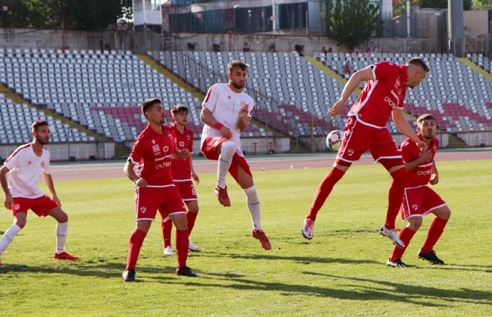 Fiul lui Anghel Iordănescu, eliminat în meciul cu rivala alb-roșie din campionat!_8