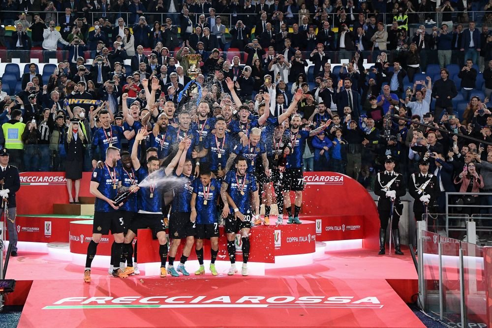 Nu joacă, dar acum are toate trofeele din Italia &icirc;n palmares! Rom&acirc;nul lui Inter a c&acirc;știgat și Cupa