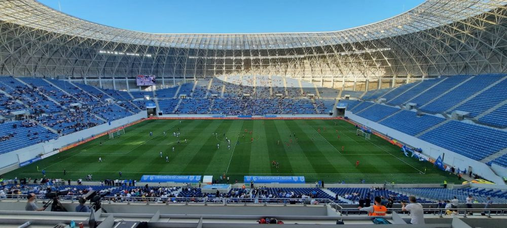 Momente speciale înainte de Universitatea Craiova - Sepsi. 12.000 de spectatori au venit la semifinala de Cupa României. Gabi Boldici a dat lovitura de start _3