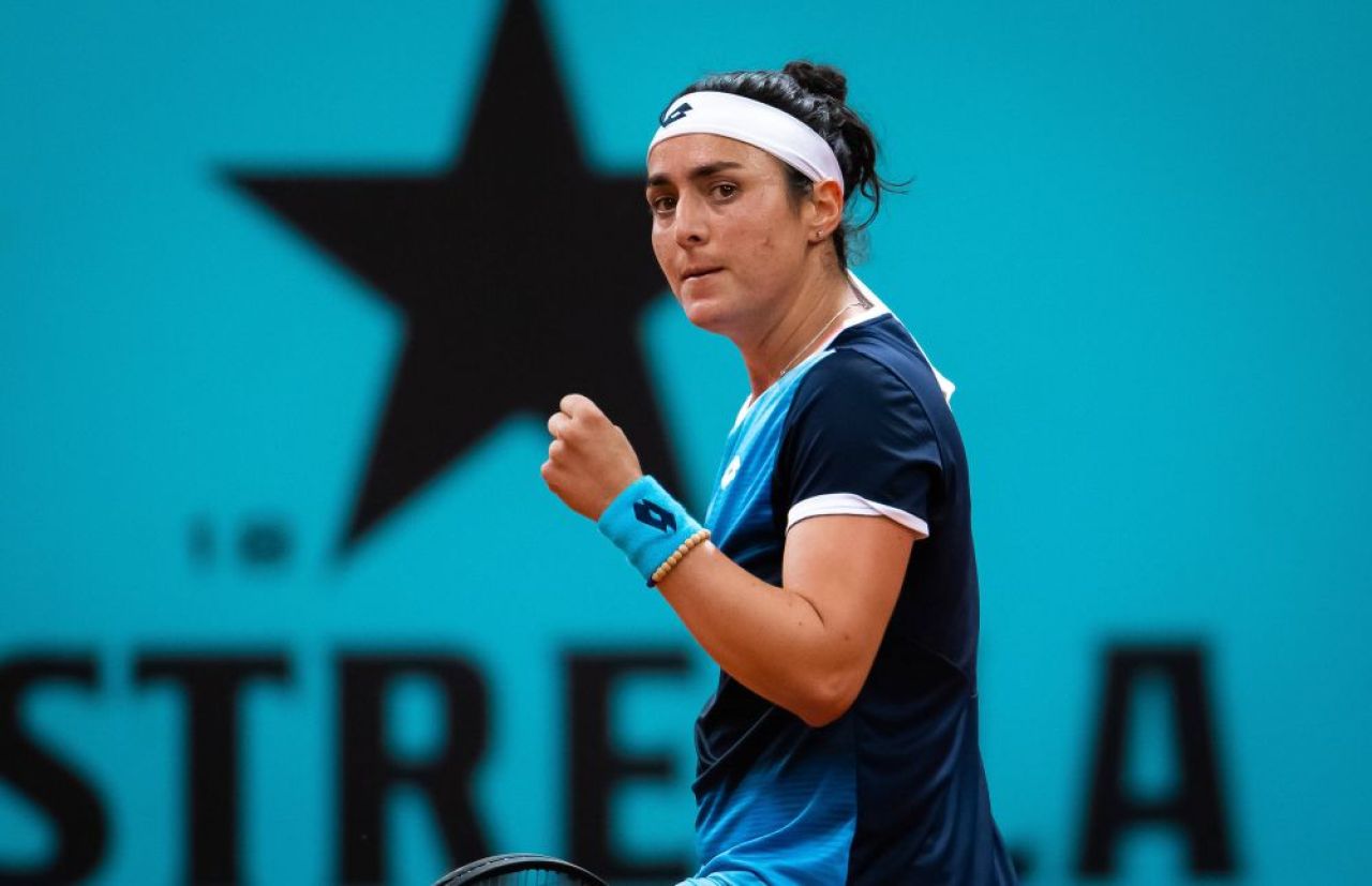 Victoria cu Simona Halep i-a dat aripi! Ons Jabeur a reușit revenirea anului în tenisul feminin: a întors-o pe Maria Sakkari de la 6-1, 5-2_16
