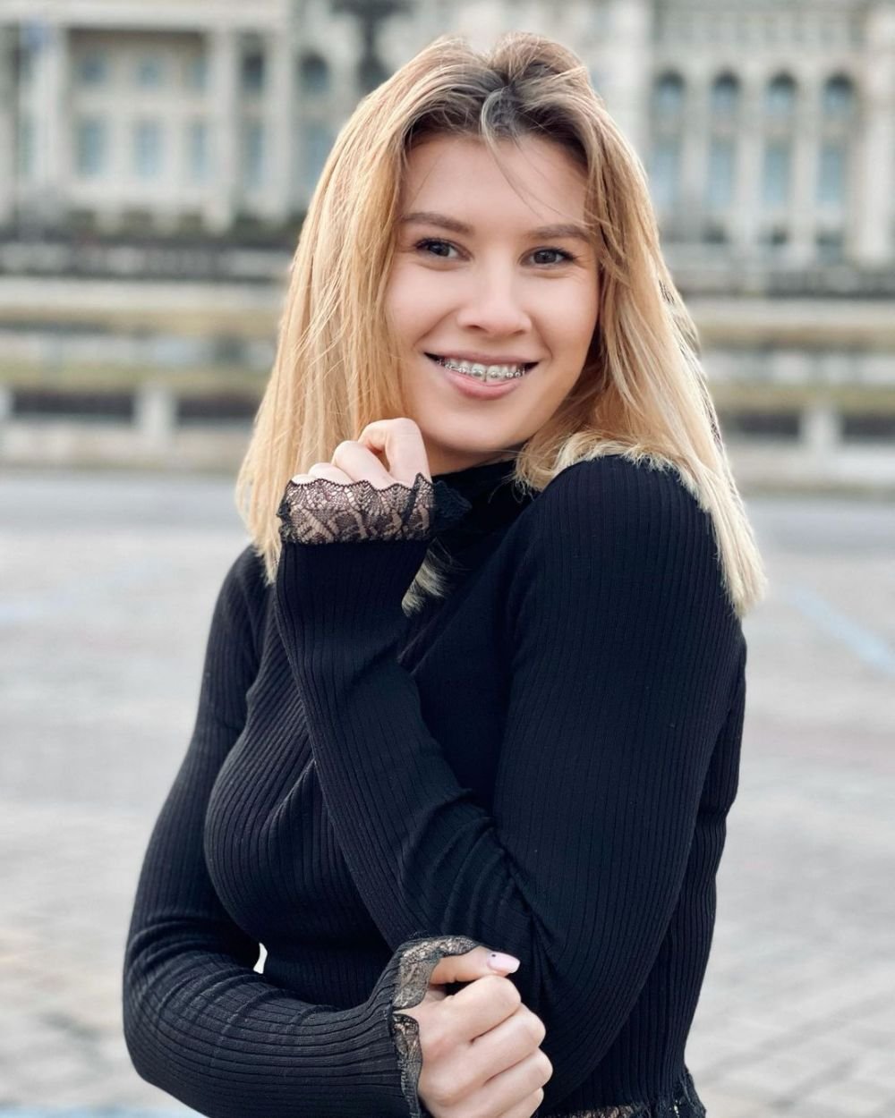 Fosta campioană europeană la gimnastică lucrează acum la circ: 