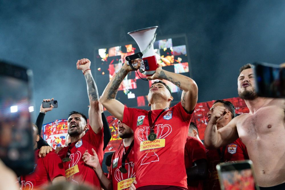 ANALIZĂ | De ce câștigă CFR campionate, de ce le pierde FCSB_4