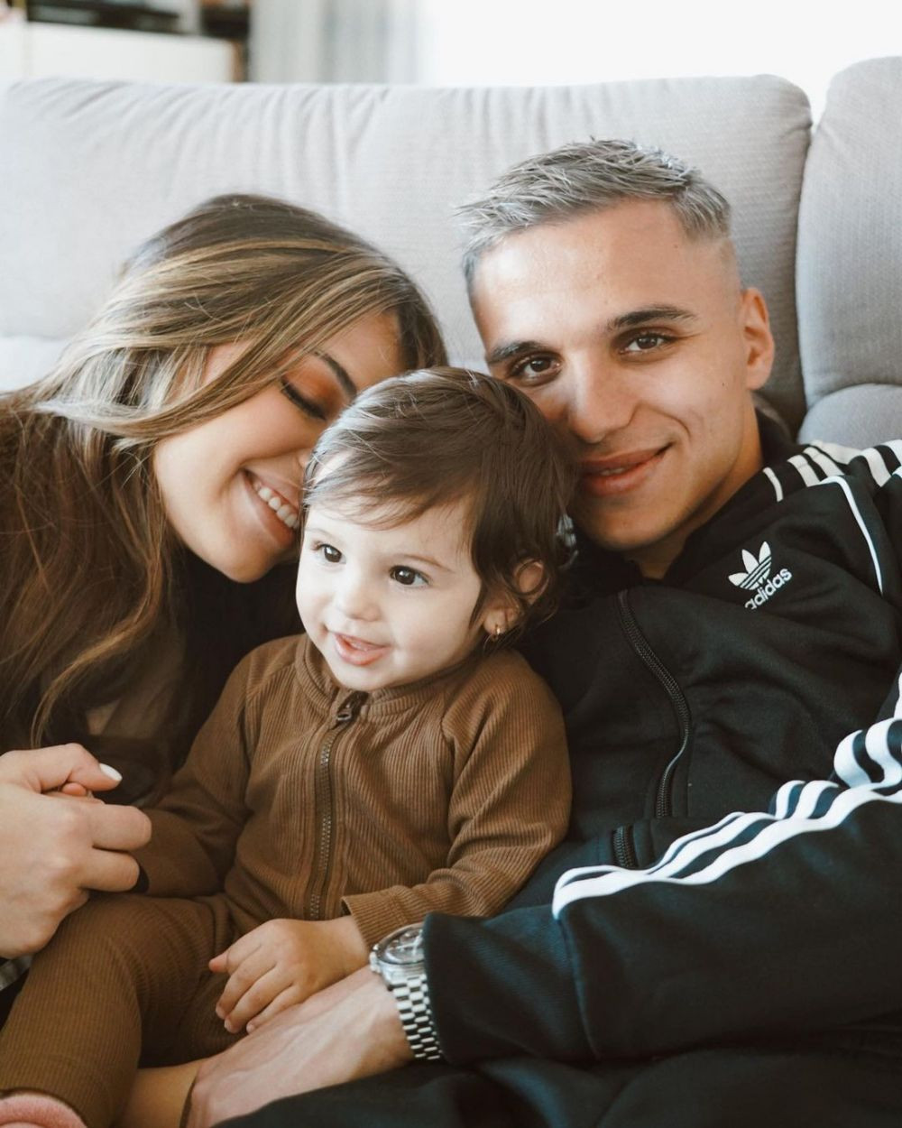 Logodnica lui Cristi Manea, spectacol la sărbătoarea pentru titlu a CFR-ului. Tânăra de 24 de ani, o adevărată apariție_13