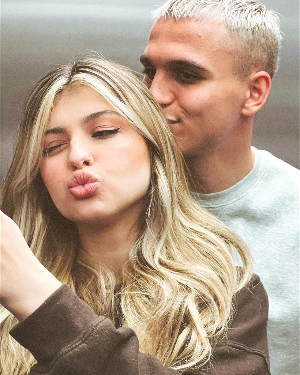 Logodnica lui Cristi Manea, spectacol la sărbătoarea pentru titlu a CFR-ului. Tânăra de 24 de ani, o adevărată apariție_16