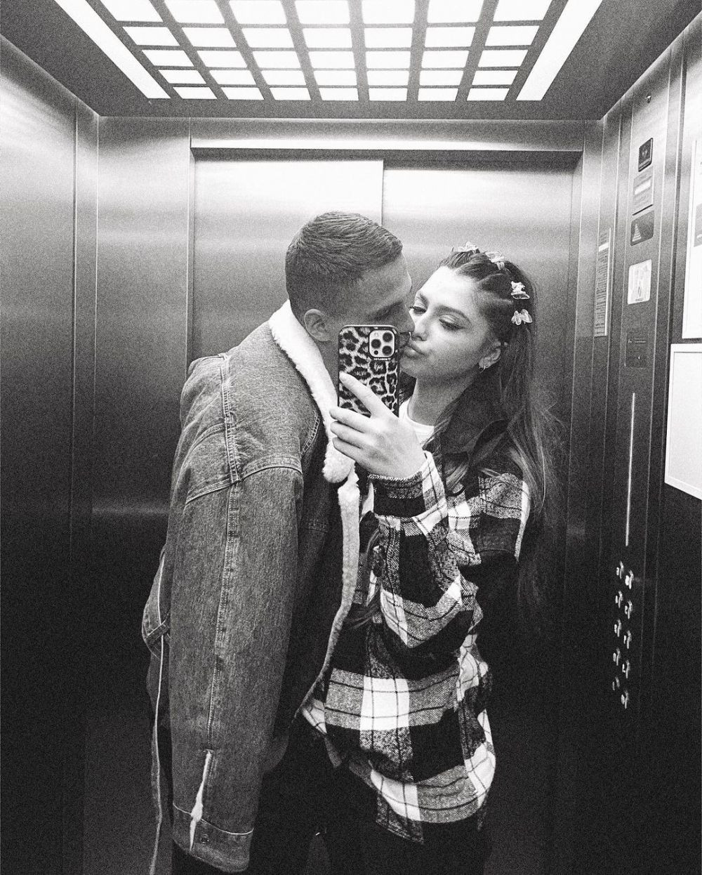 Logodnica lui Cristi Manea, spectacol la sărbătoarea pentru titlu a CFR-ului. Tânăra de 24 de ani, o adevărată apariție_18