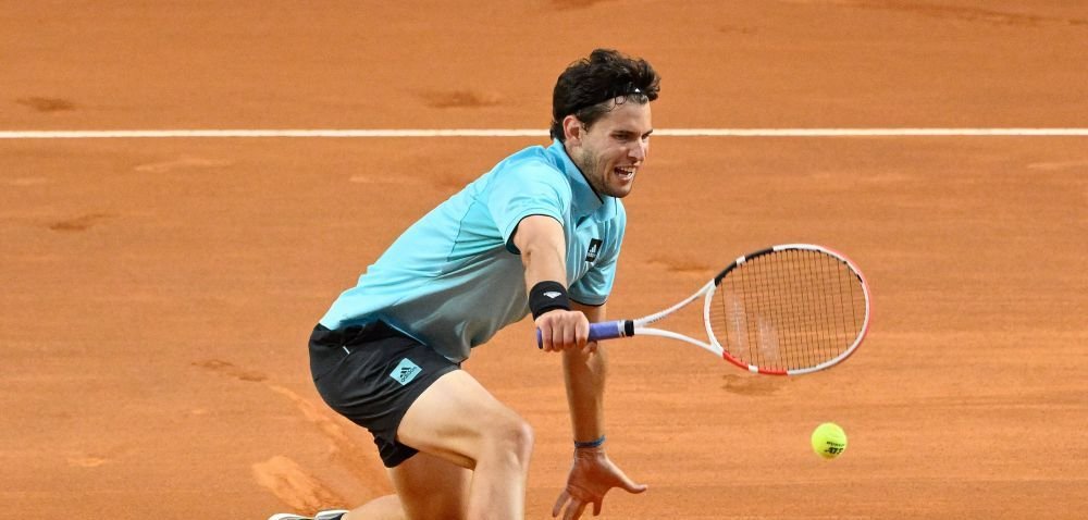 Să-l oprească cineva! Dominic Thiem a reușit două tweenere direct câștigătoare, cu spatele la adversar_4