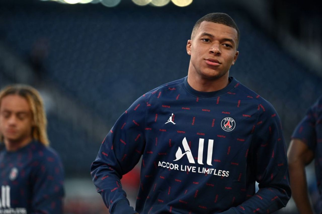 Îl urcă pe un munte de bani! PSG și ultima ofertă pentru Kylian Mbappe: salariu de nerefuzat ca să uite de Real Madrid_2