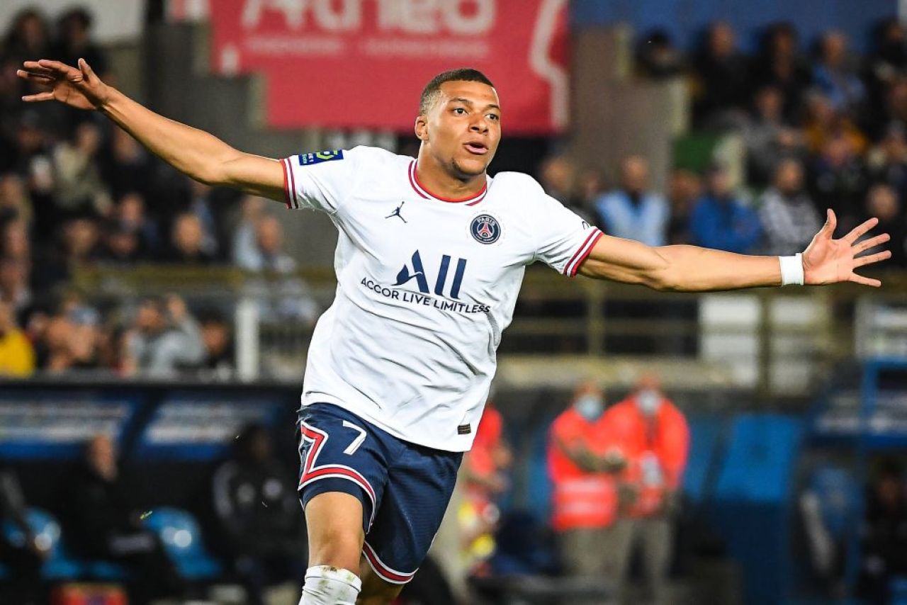 Îl urcă pe un munte de bani! PSG și ultima ofertă pentru Kylian Mbappe: salariu de nerefuzat ca să uite de Real Madrid_10