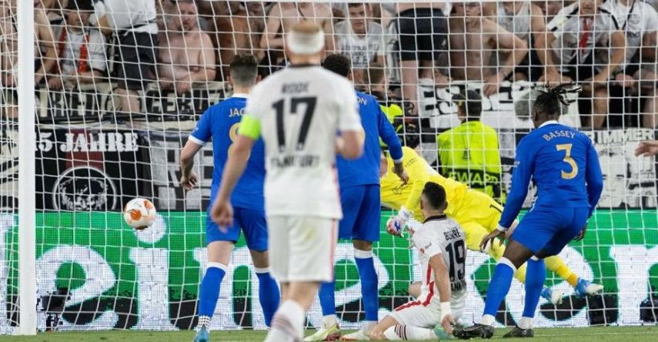 Frankfurt - Rangers 1-1 (5-4 d.ld) | TRAPPanele! Locul 11 din Bundesliga câștigă Europa League și se califică în Champions League! Seară neagră pentru Hagi Jr. _7