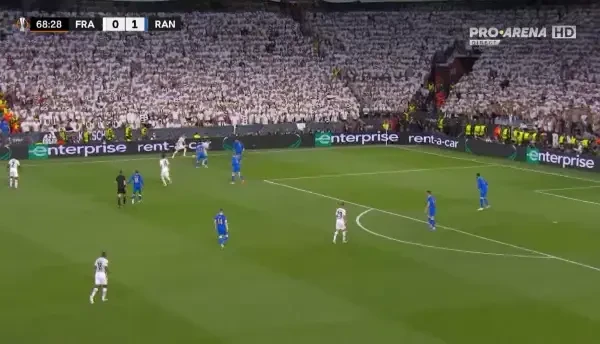 Frankfurt izbutește să egaleze! Borre îi păcălește pe fundașii lui Rangers și face 1-1!