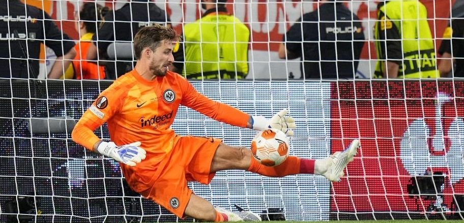 Frankfurt - Rangers 1-1 (5-4 d.ld) | TRAPPanele! Locul 11 din Bundesliga câștigă Europa League și se califică în Champions League! Seară neagră pentru Hagi Jr. _8