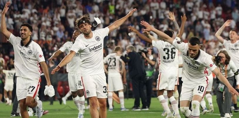 Frankfurt - Rangers 1-1 (5-4 d.ld) | TRAPPanele! Locul 11 din Bundesliga câștigă Europa League și se califică în Champions League! Seară neagră pentru Hagi Jr. _9