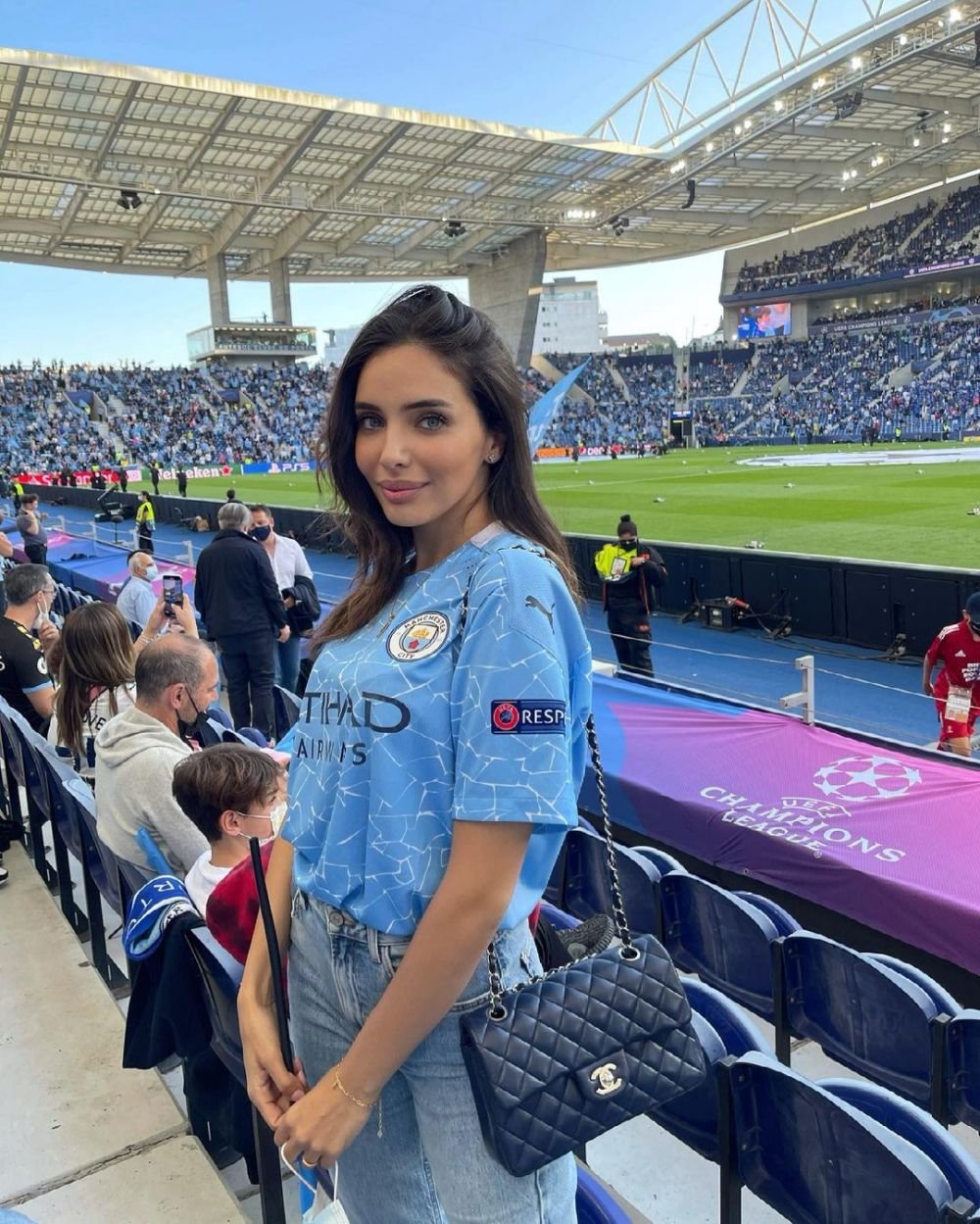 A zburat în secret la Madrid, iar toți spuneau că semnează cu Real! Gundogan a 'semnat' cu un model ultra sexy! Ea l-a dat de gol _5