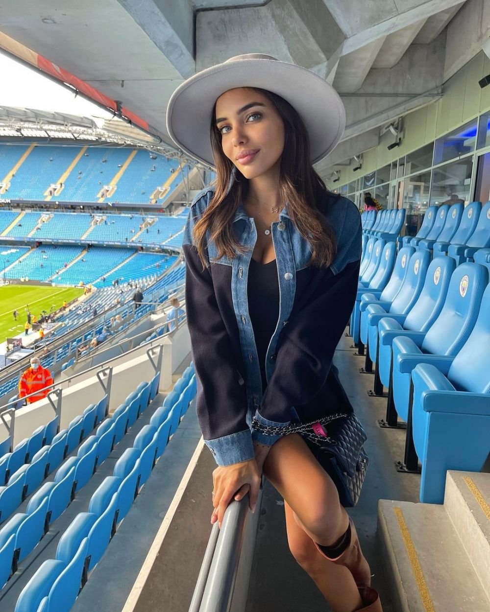 A zburat în secret la Madrid, iar toți spuneau că semnează cu Real! Gundogan a 'semnat' cu un model ultra sexy! Ea l-a dat de gol _24