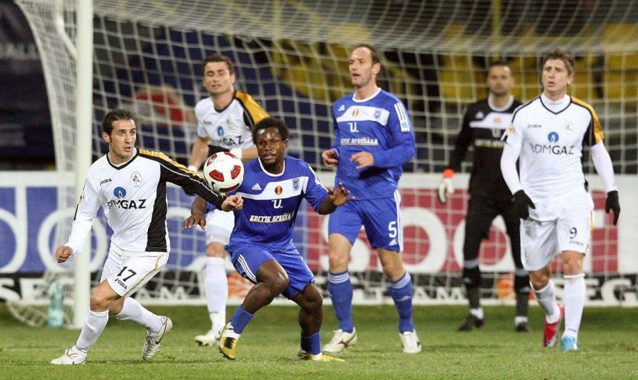 A încântat spectatorii din Liga 1 și acum a fost ales cea mai bună extremă din istoria țării sale!_8