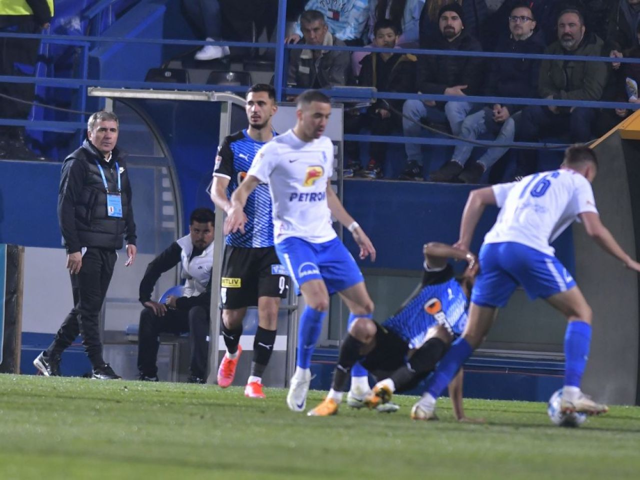 Universitatea Craiova - Farul Constanța 4-1 | „Regele” abdică de pe locul 4! Reghecampf o trimite pe Farul pe locul 5_1