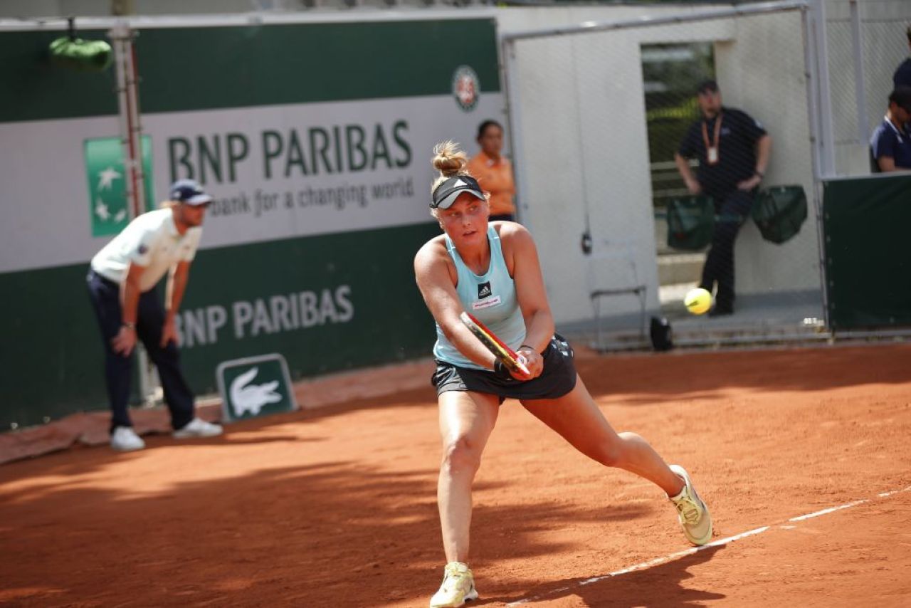 Adversara Simonei Halep din primul tur de la Roland Garros s-a retras! Cu cine se duelează jucătoarea română _10