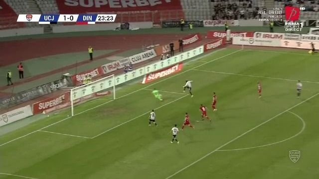 Ely Fernandes i-a iertat pe dinamoviști, dar a scos din joc un adversar. Jucătorul lui U Cluj, protagonist în două faze-cheie din prima repriză_3