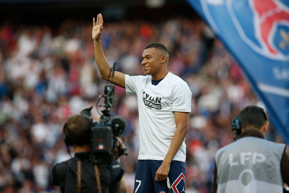 NEWS ALERT! Paris Saint-Germain a anunțat OFICIAL prelungirea contractului lui Kylian Mbappe! _10