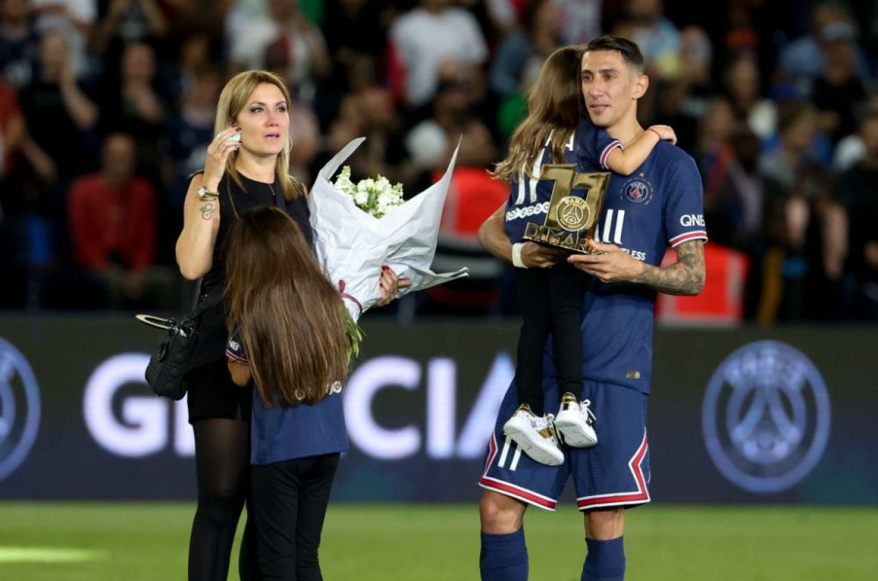 Momente emoționante pe Parc des Princes! Di Maria a marcat la ultimul său meci în tricoul lui PSG și a izbucnit în plâns! Stadionul i-a cântat numele _4