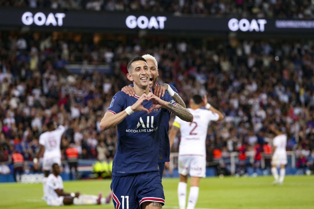 Momente emoționante pe Parc des Princes! Di Maria a marcat la ultimul său meci în tricoul lui PSG și a izbucnit în plâns! Stadionul i-a cântat numele _11
