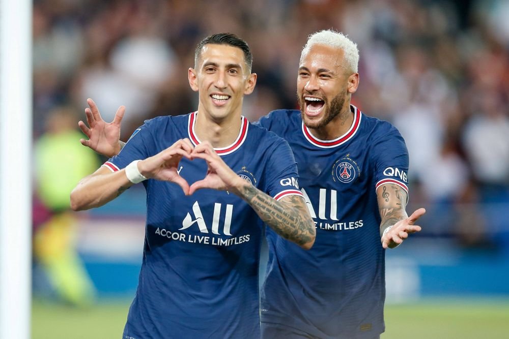 Momente emoționante pe Parc des Princes! Di Maria a marcat la ultimul său meci în tricoul lui PSG și a izbucnit în plâns! Stadionul i-a cântat numele _15