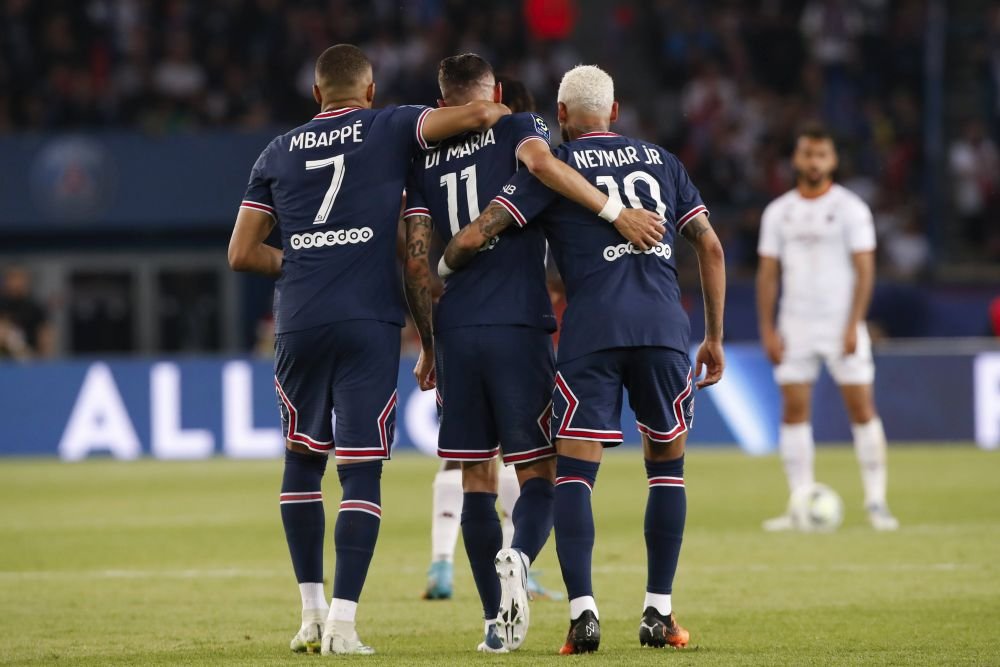 Momente emoționante pe Parc des Princes! Di Maria a marcat la ultimul său meci în tricoul lui PSG și a izbucnit în plâns! Stadionul i-a cântat numele _23