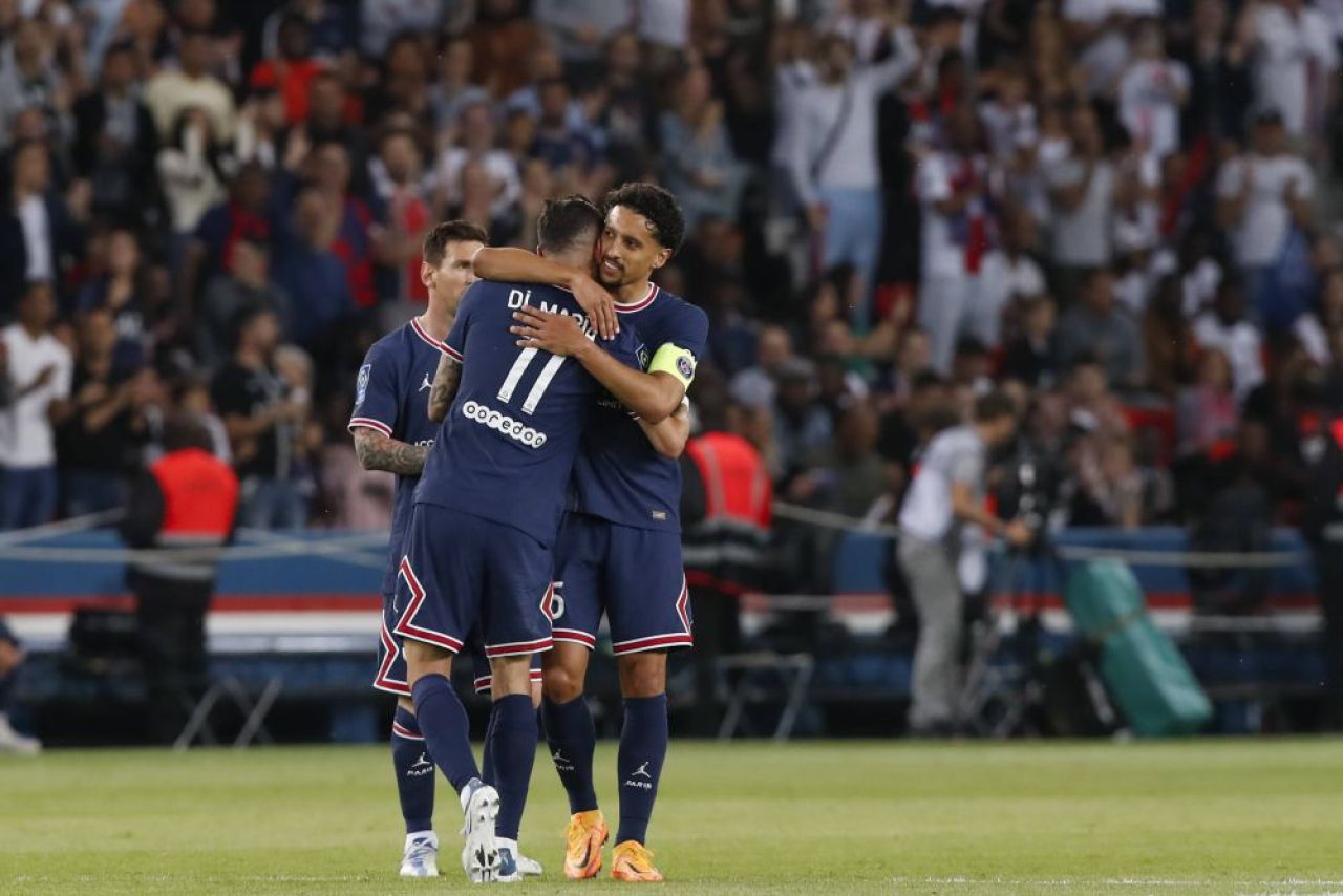 Momente emoționante pe Parc des Princes! Di Maria a marcat la ultimul său meci în tricoul lui PSG și a izbucnit în plâns! Stadionul i-a cântat numele _24