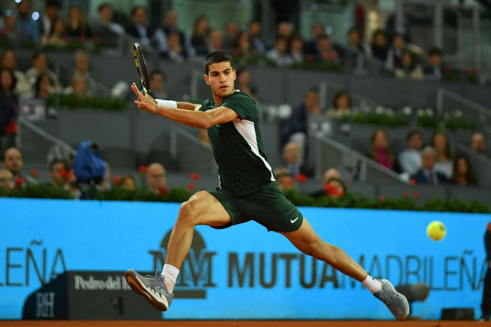 „Uraganul Alcaraz” nu a iertat nimic, în primul meci jucat pe Arena Philippe-Chatrier: va întâlni un conațional în turul secund_17