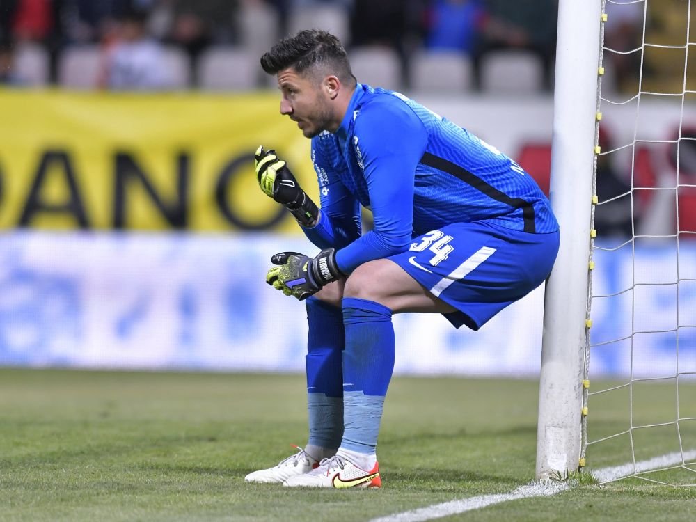 Cu cine a văzut Dan Petrescu meciul dintre CFR Cluj și FCSB_8