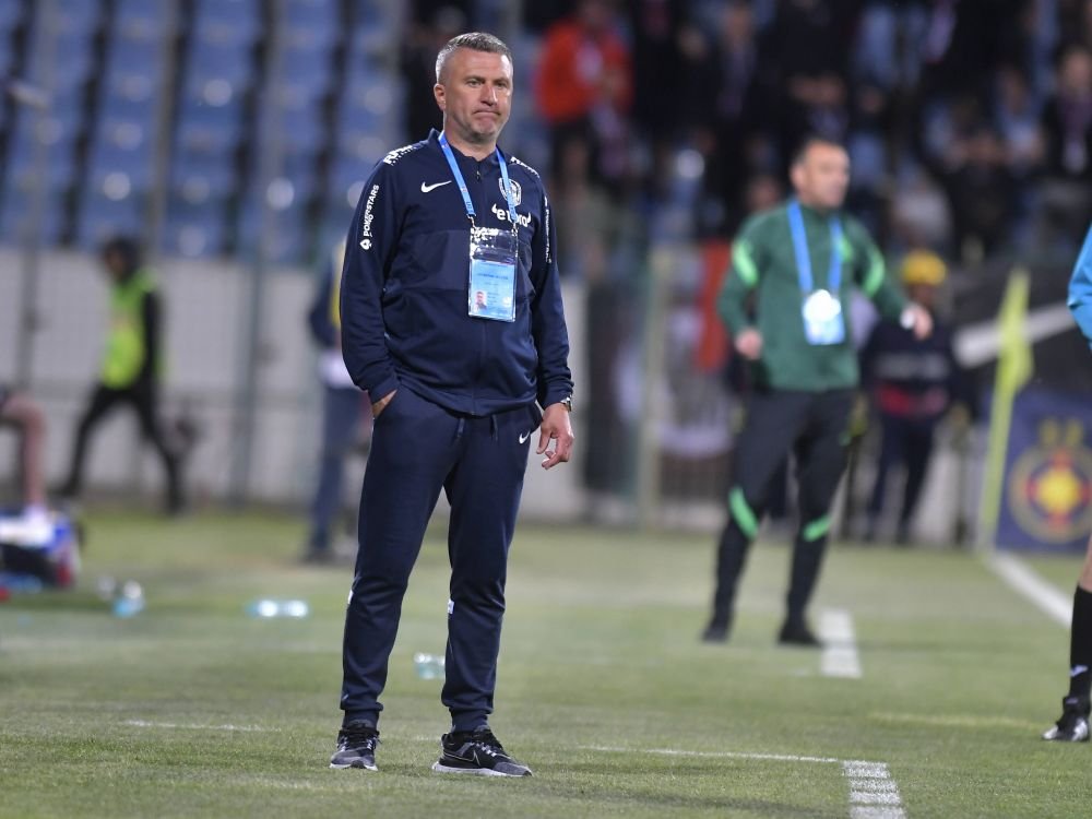 Cu cine a văzut Dan Petrescu meciul dintre CFR Cluj și FCSB_12