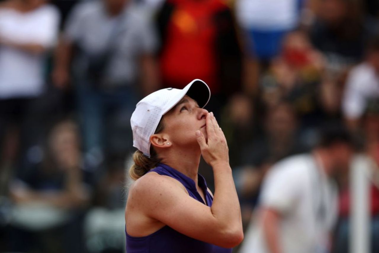 Simona Halep, eliminată pentru prima dată în turul 2 la Roland Garros, după 7 ani: Halep a pierdut cu 2-6, 6-2, 6-1 în fața unei puștoaice de 19 ani_13
