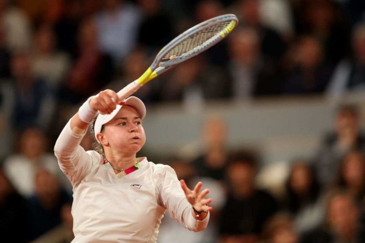 „Ici c'est Parry!” Campioana en-titre, Barbora Krejcikova, eliminată de o puștoaică de 19 ani, în primul tur la Roland Garros_2