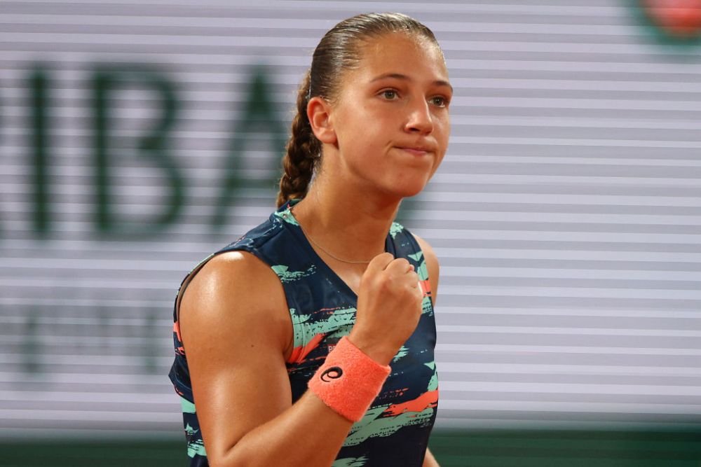 „Ici c'est Parry!” Campioana en-titre, Barbora Krejcikova, eliminată de o puștoaică de 19 ani, în primul tur la Roland Garros_10
