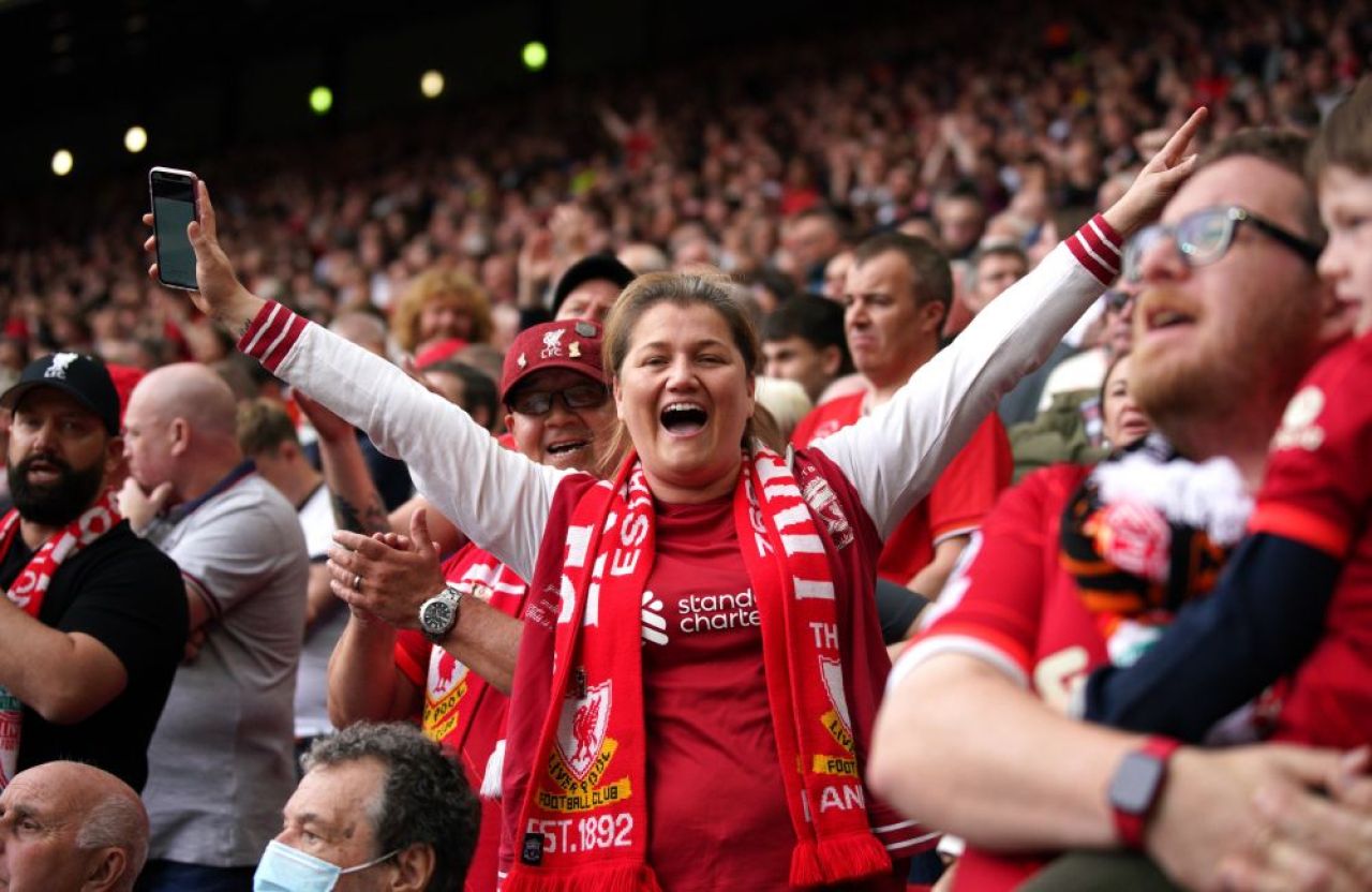 Momentul în care Liverpool a crezut că e campioană: fanii au început petrecerea după ce au devenit victimele unei farse_16