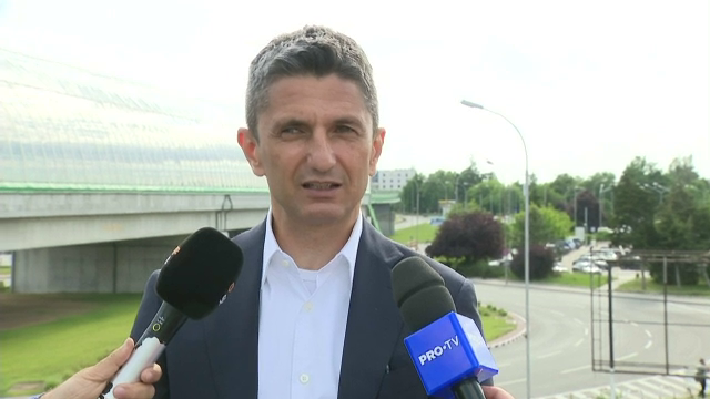 Răzvan Lucescu, epuizat după un sezon cu 59 de meciuri la PAOK: N-am avut timp nici să-mi m&acirc;ng&acirc;i soția