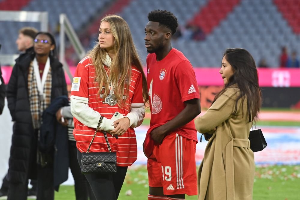 Alphonso Davies s-a despărțit de iubita sa, jucătoare la PSG: „Zvonurile despre ea nu sunt adevărate!” _12