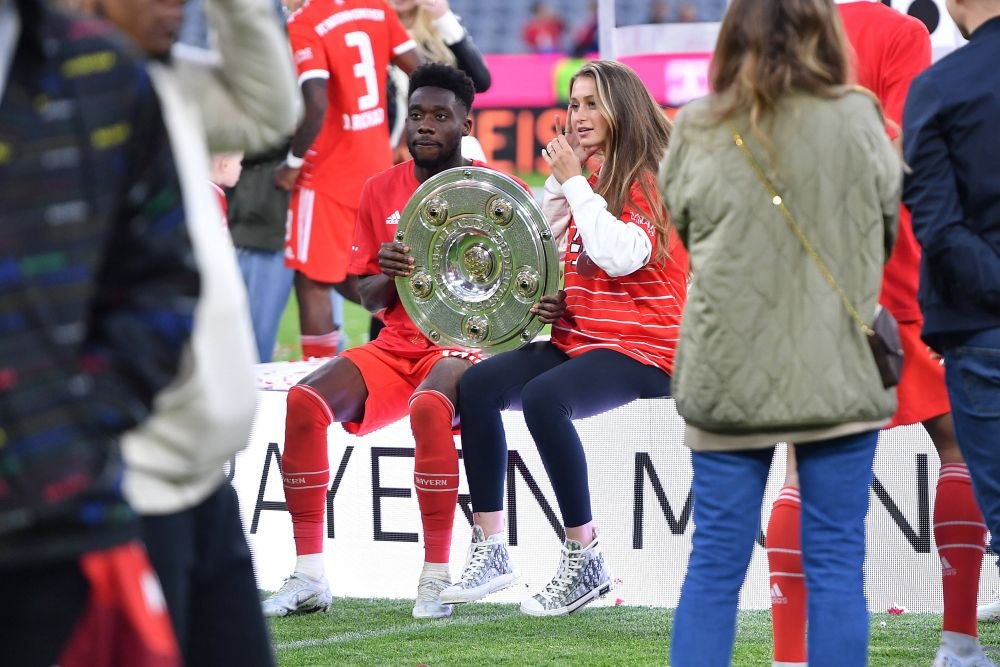 Alphonso Davies s-a despărțit de iubita sa, jucătoare la PSG: „Zvonurile despre ea nu sunt adevărate!” _27
