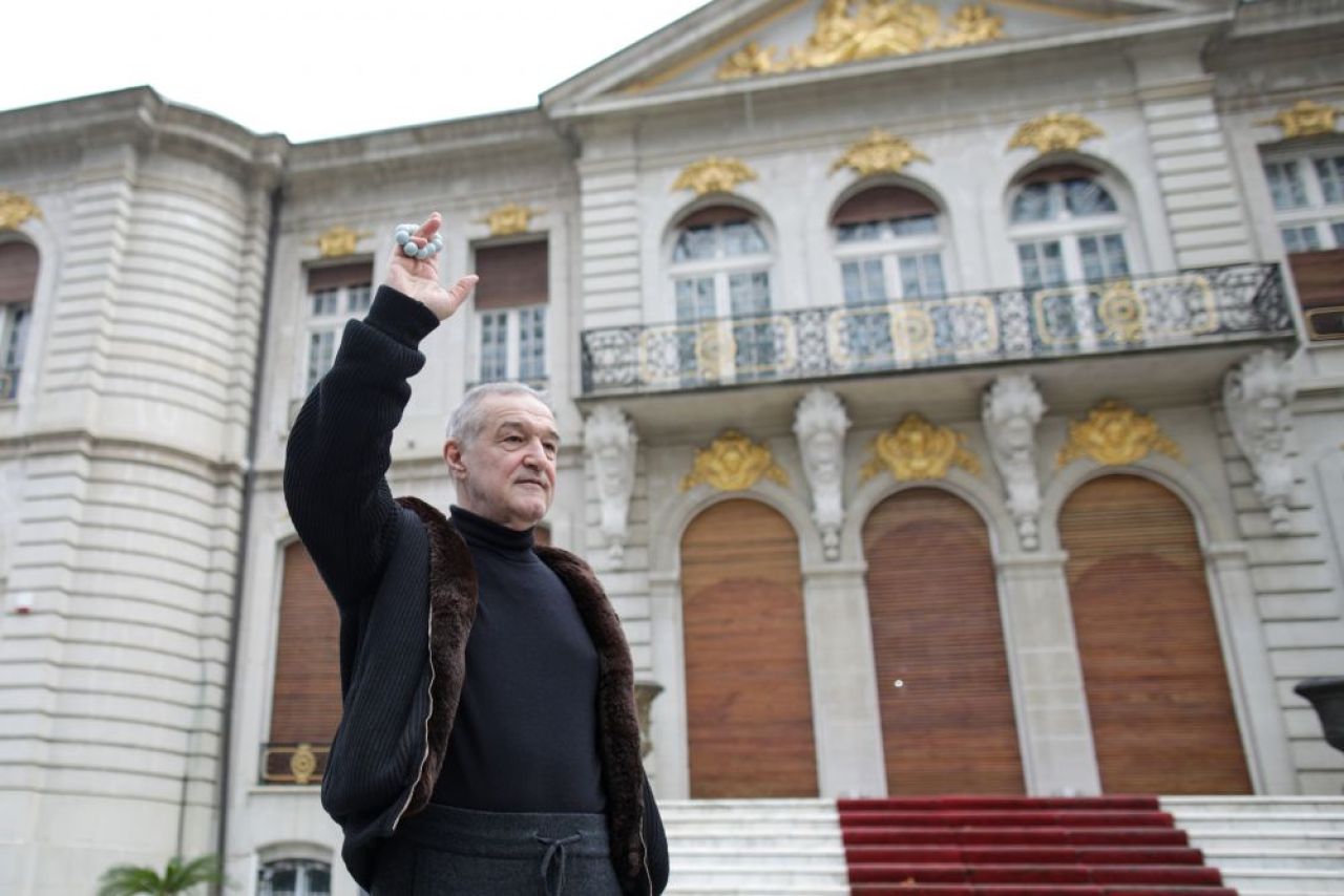 „Hai, la revedere!” Gigi Becali anunță o plecare sigură de la FCSB: „A luat gol printre picioare, eu ce să fac?!” _6