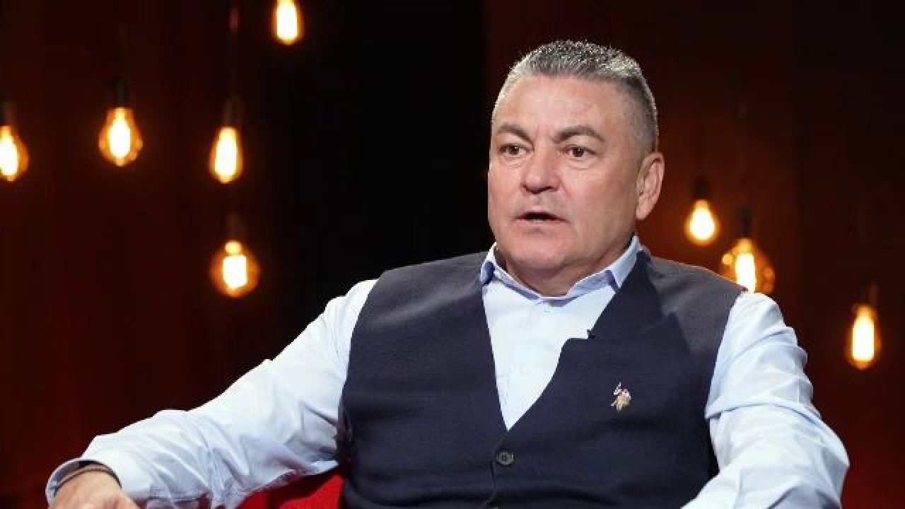 Un francez, un columbian și un român. Cele trei