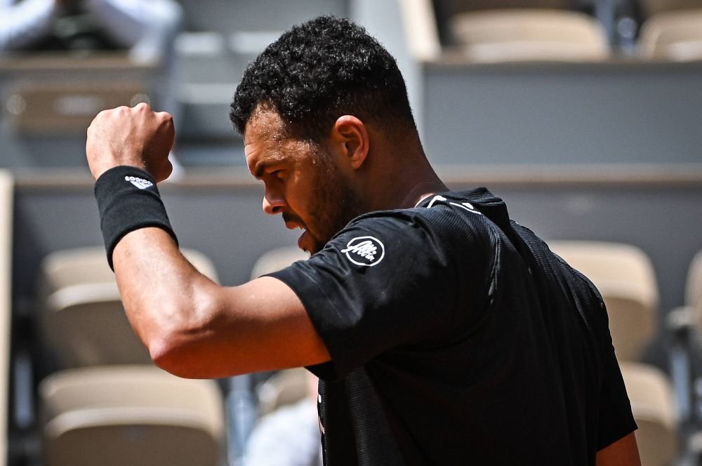 „Killer-ul” Tsonga se retrage cu lacrimi în ochi din tenis, după o ultimă prestație elegantă pe Chatrier: 3 momente de neuitat din cariera francezului _13