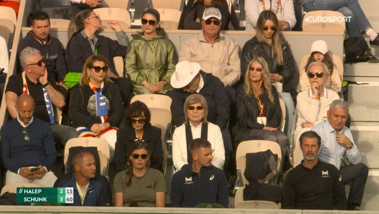 „Ține-ți dușmanii aproape!” :) Familia Halep, surprinsă într-o ipostază incredibilă, în primul meci al Simonei la Paris_2