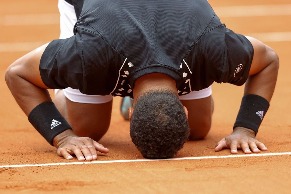 „Mă întreb dacă acesta nu e cel mai frumos moment din cariera mea” Francezii l-au omagiat cum se cuvine pe Jo-Wilfried Tsonga, la retragere_3