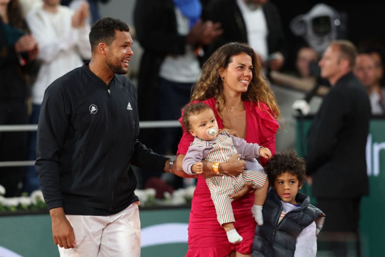 „Mă întreb dacă acesta nu e cel mai frumos moment din cariera mea” Francezii l-au omagiat cum se cuvine pe Jo-Wilfried Tsonga, la retragere_7